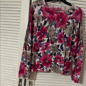 Alfred Dunner flower button down sweater fuchsia and beige color